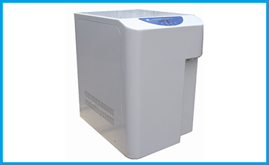 實驗室超純水機特點，自來水進水，同時生產(chǎn)純水和超純水，極大的滿足了實驗室的用水需求；產(chǎn)品小型集成化、模塊化、人性化設(shè)計，方便使用，占地面積小，外形美觀；水質(zhì)下降報警功能，耗材使用到期更換提醒等功能；水質(zhì)穩(wěn)定，節(jié)水、節(jié)電、節(jié)時。